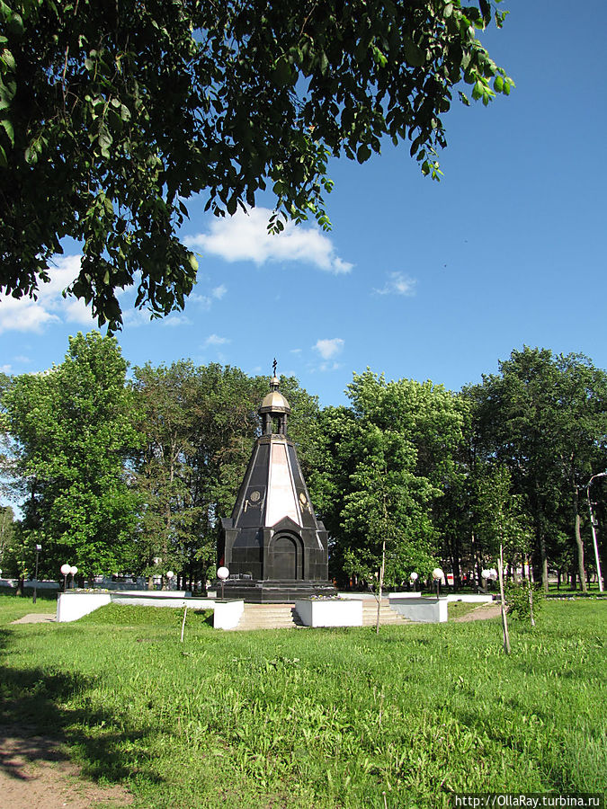 Памятный монумент угличанам — защитникам отечества