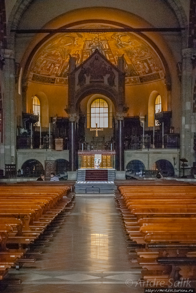 Церковь Сант-Амброджо Милан, Италия