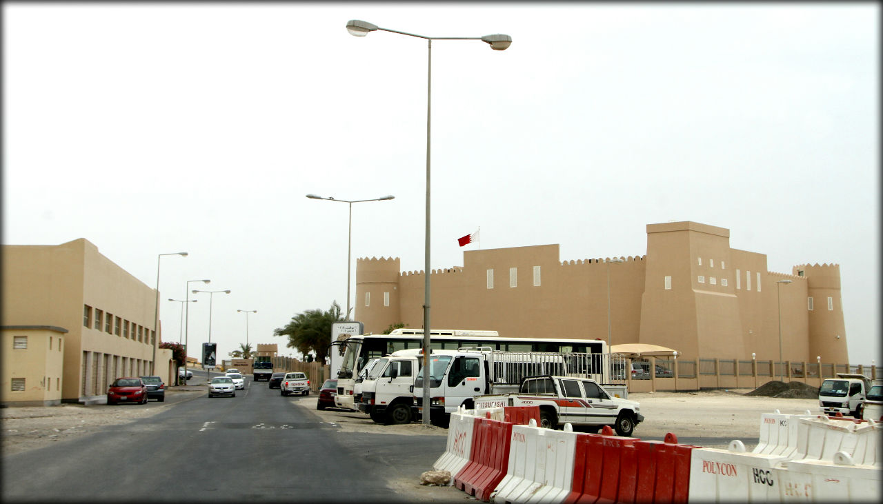 Аль риффа. Форт Риффа Бахрейн. Эр рифа Бахрейн. Форт Риффа Бахрейн фото. Риффа город в Бахрейне.