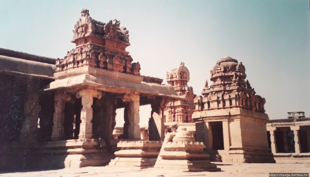 Хампи — развалины древней столицы империи Штат Гоа, Индия