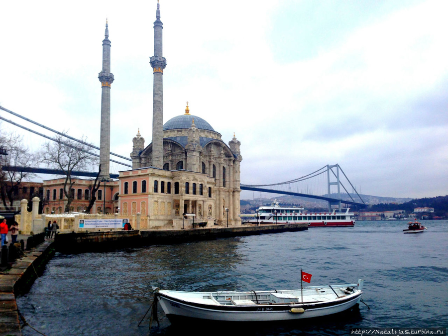 Поехать в стамбул. Стамбул туристы. Турция фото. Стамбул фото туристов. Истанбул туристы.