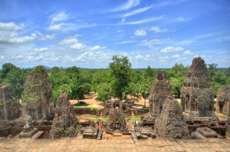 Змейки, Бунта и балют Ангкор (столица государства кхмеров), Камбоджа