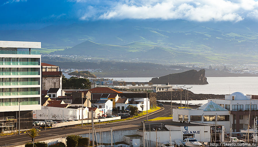 Понта-Делгада – административная столица Азорских островов Понта-Делгада, остров Сан-Мигел, Португалия