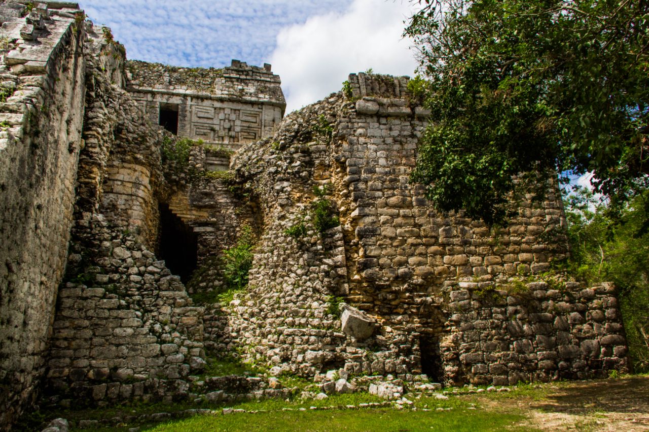 Чичен-Ица Чичен-Ица город майя, Мексика Чичен-Ица Чичен-Ица город майя, Мексика