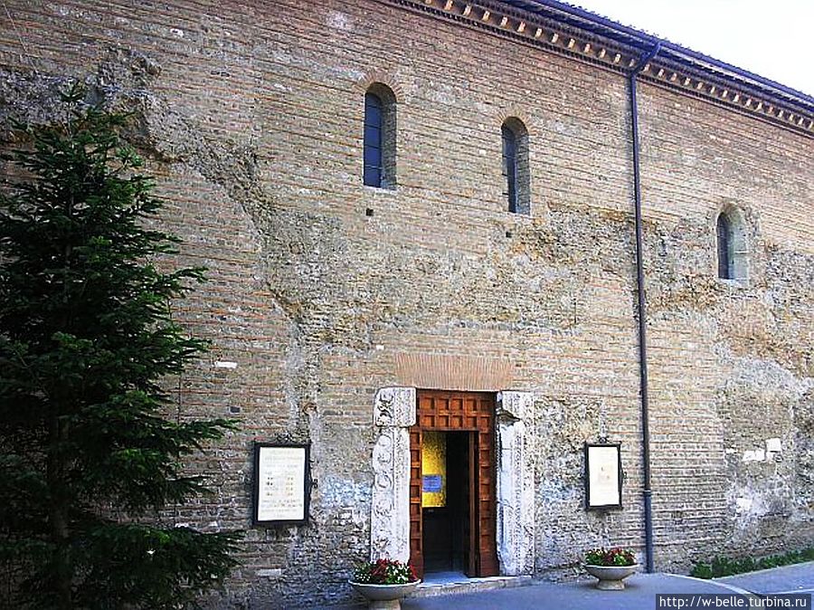 Церковь Святого Петра (Chiesa di San Pietro). Альбано-Лациале, Италия