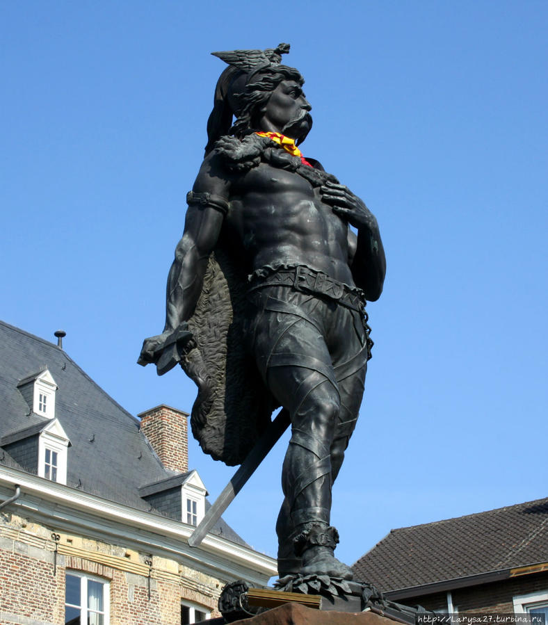Памятник Абиориксу в Тонгерене Тонгерен, Бельгия