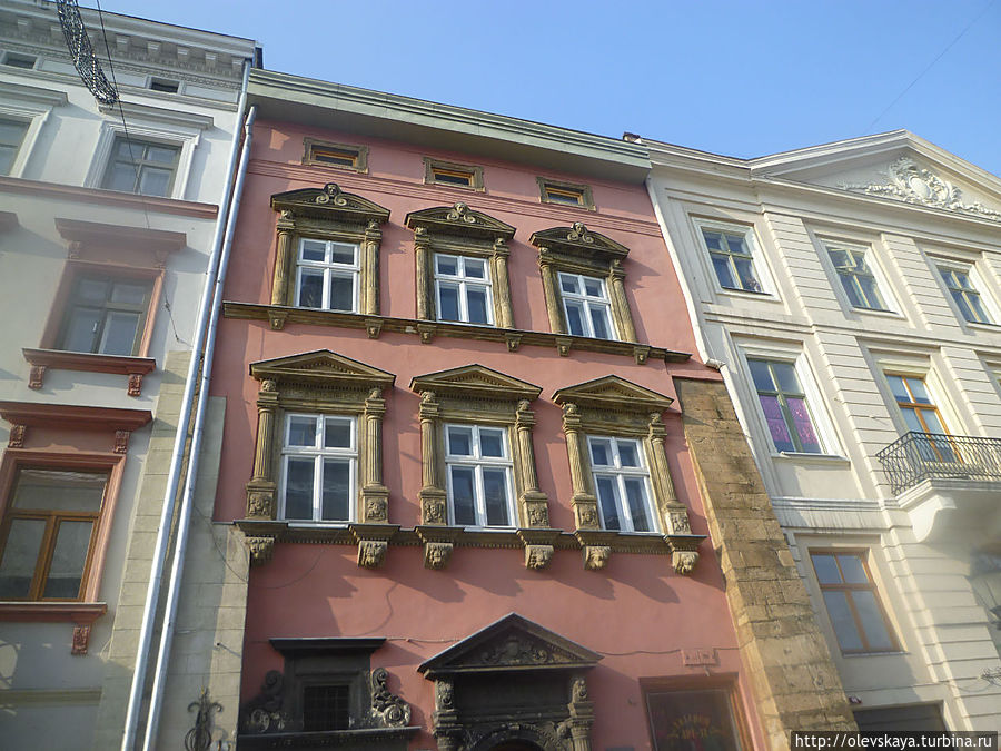 10 легендарных зданий Львов, Украина