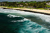 Зимой на Гаваях почти везде большие волны. Ветрено.