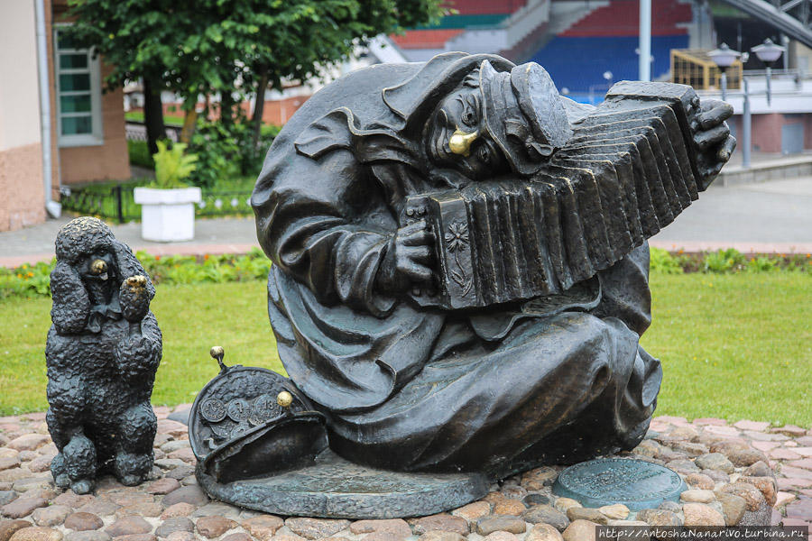 Памятник клоуну. Витебск, Беларусь