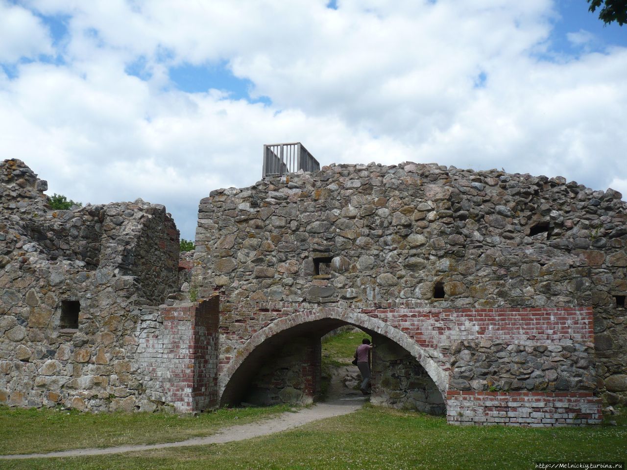 Руины епископского замка Куусисто, Финляндия