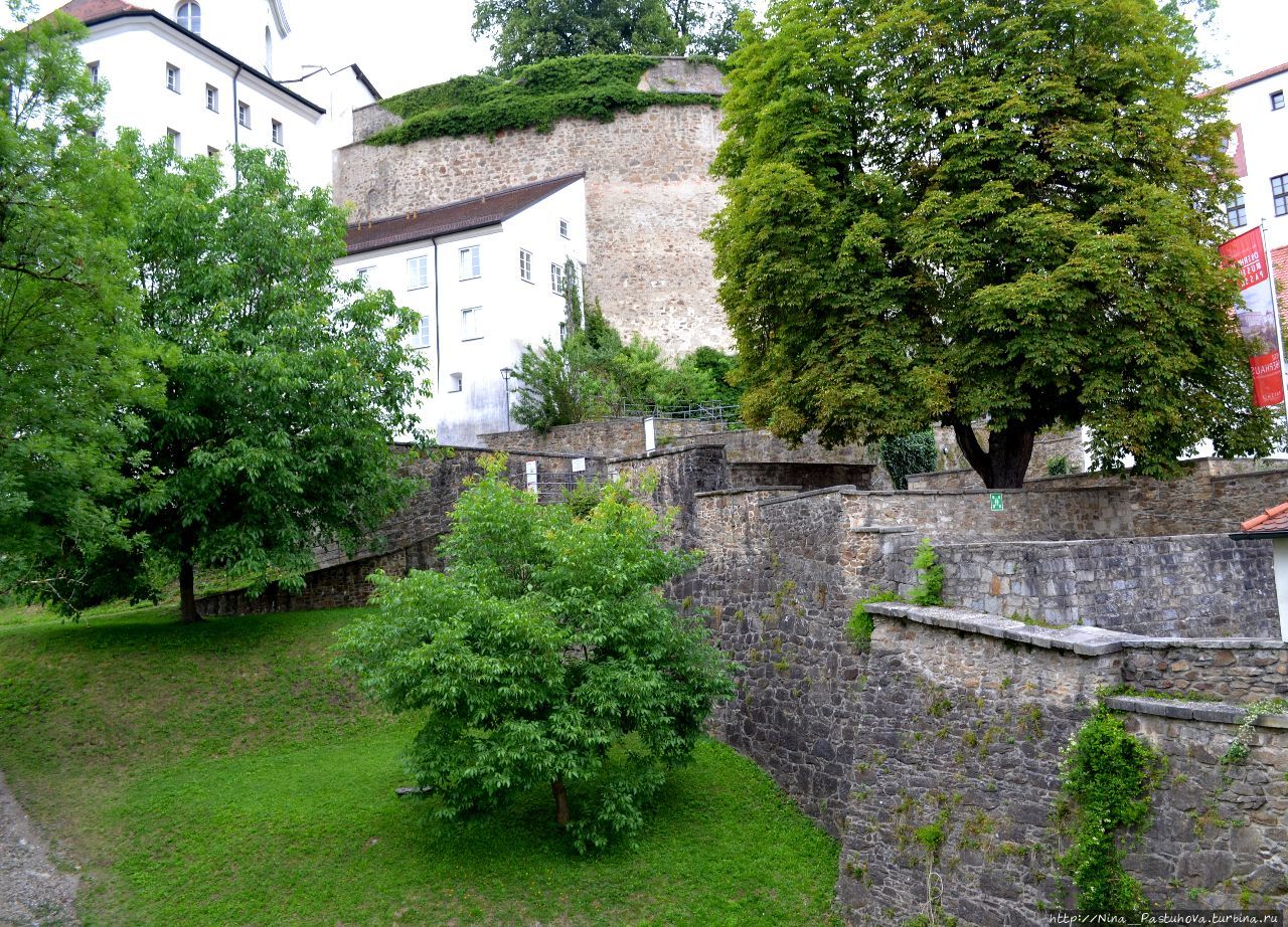 Крепость Оберхаус в городе трёх рек