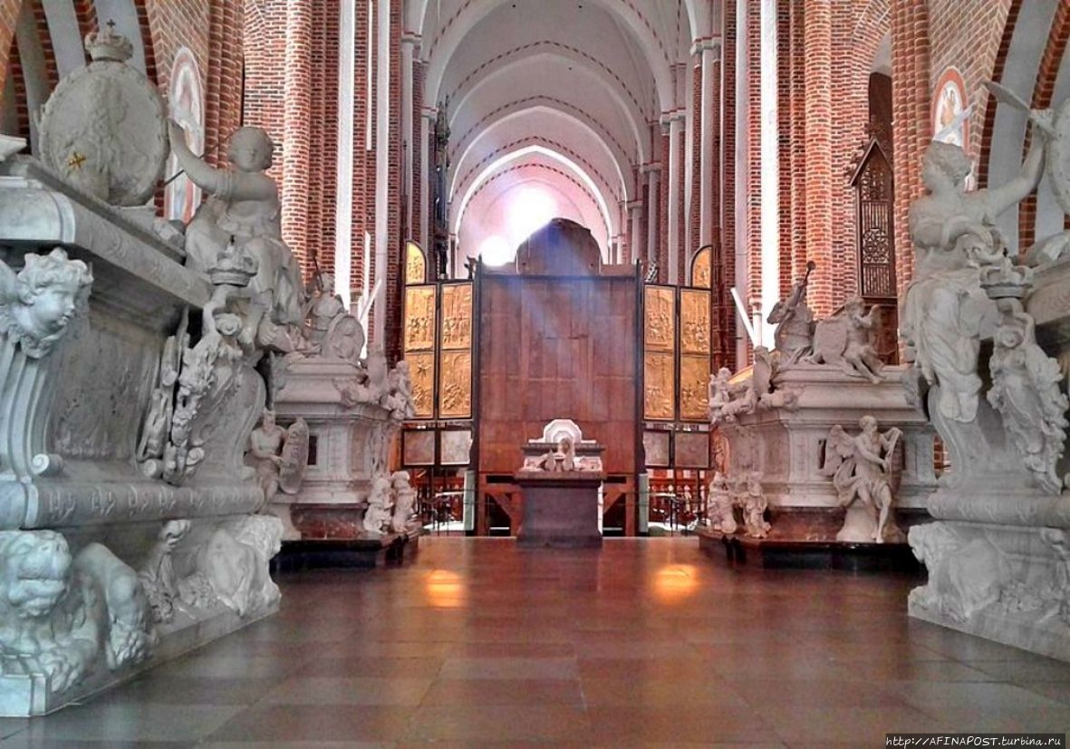 Кафедральный собор Роскилле - усыпальница датских королей