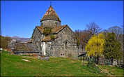 Церковь Аменапркич (Всеспасителя, 957—962 гг.). Именно эта церковь,  превосходящая церковь Аствацацин размерами была кафедральным собором Лорийского царства в 10 веке.