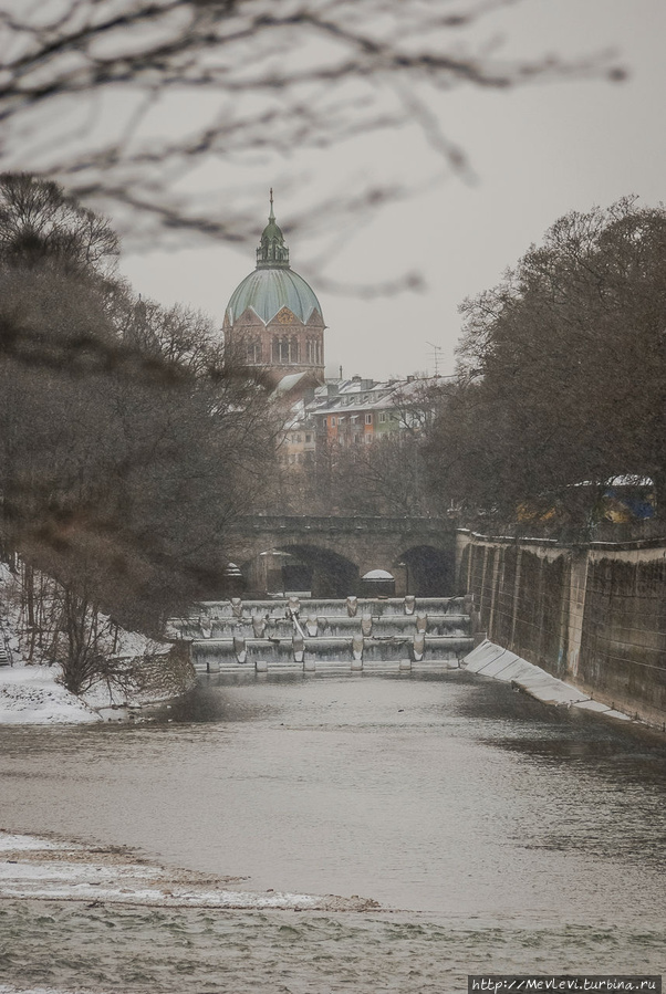 На берегу Изара Мюнхен, Германия