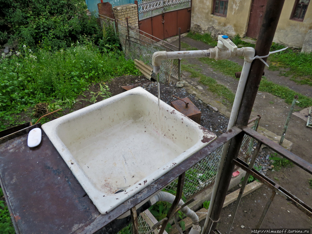 Пост-иллюстрация городка Степанцминда, до Казбека и после Степанцминда, Грузия