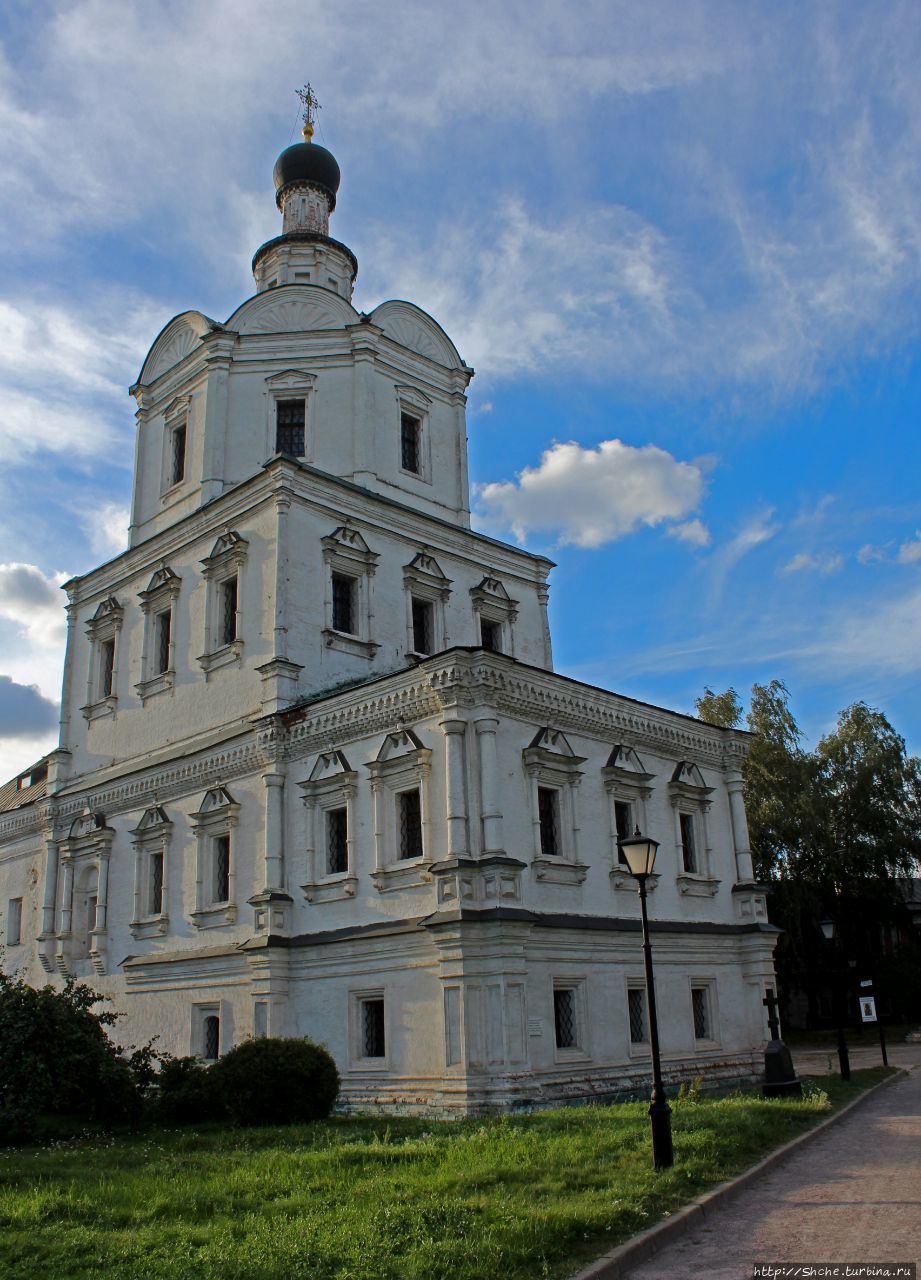 Андроников монастырь музей. Андронники музеи.