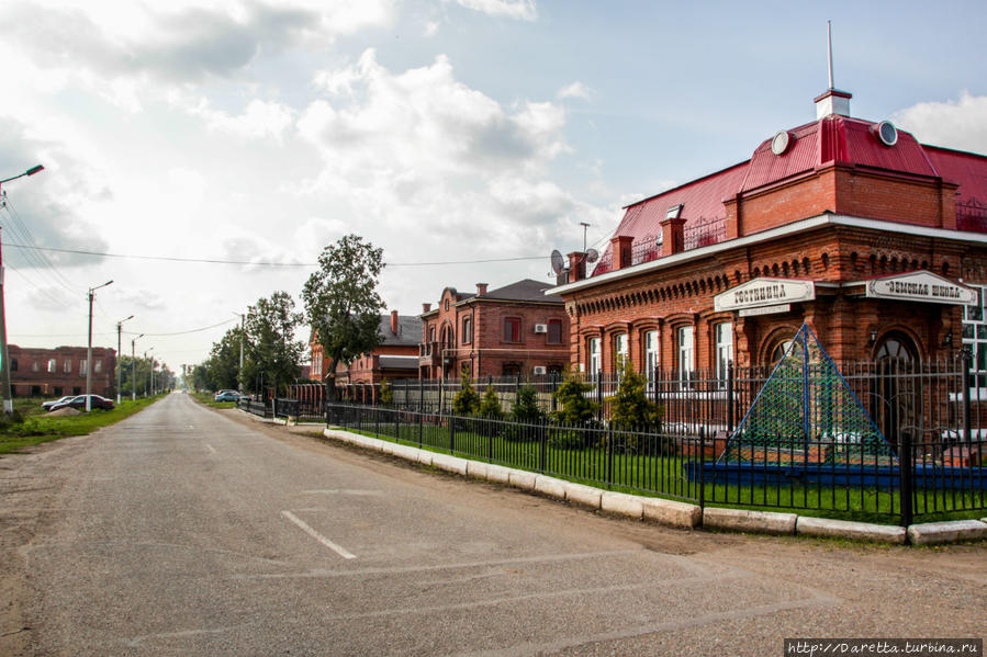 Николо-Берёзовка. Из руин Нико́ло-Берёзовка, Россия