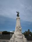 Monument du Centenaire. Ницца основана греками в IV-м веке до нашей эры и называлась Никейя в честь богини победы.