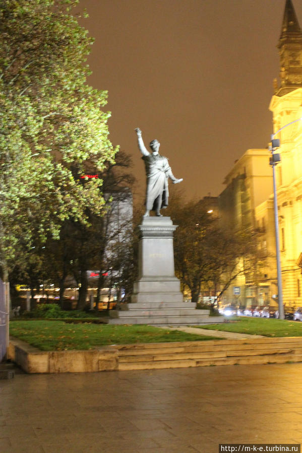 памятник венгерскому поэту и революционеру Петофи Шендору Будапешт, Венгрия