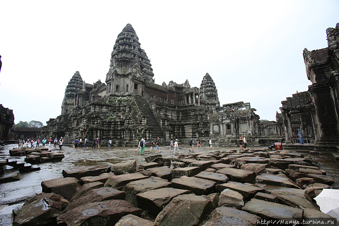Панорама второго уровня Ангкор Вата