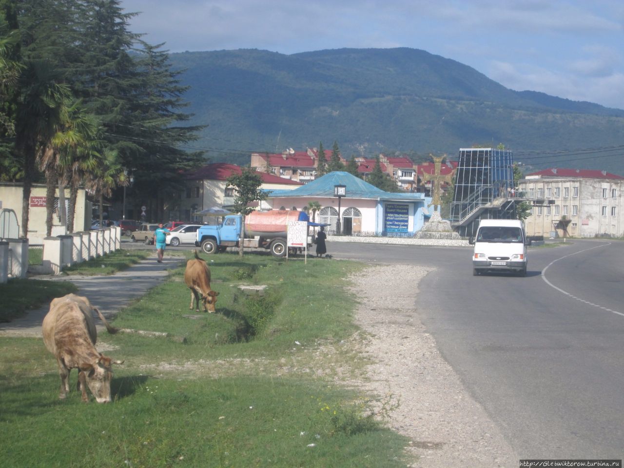 Прогулка по небольшому и приятному городу Мартвили, Грузия