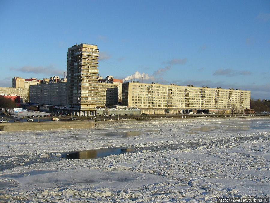 Я этим городом храним. Вдоль главной водной артерии. Санкт-Петербург, Россия