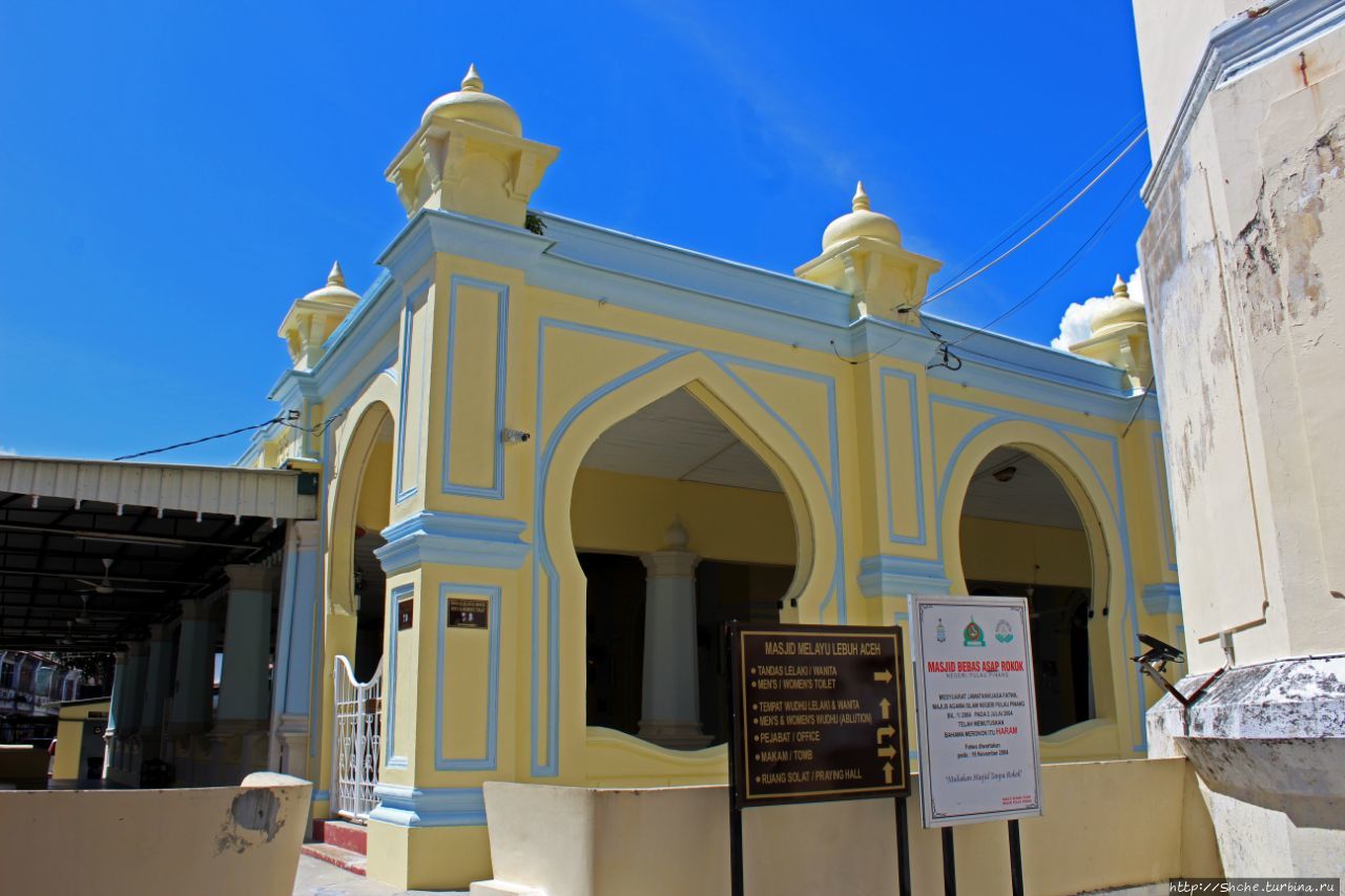 Главная мечеть мультирелигиозного Джоржтауна (ЮНЕСКО 1223)