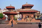 Храм Джаган Нараян (справа).Из интернета