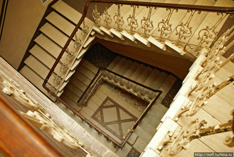 Лестница в «нумера». Одесса, Украина