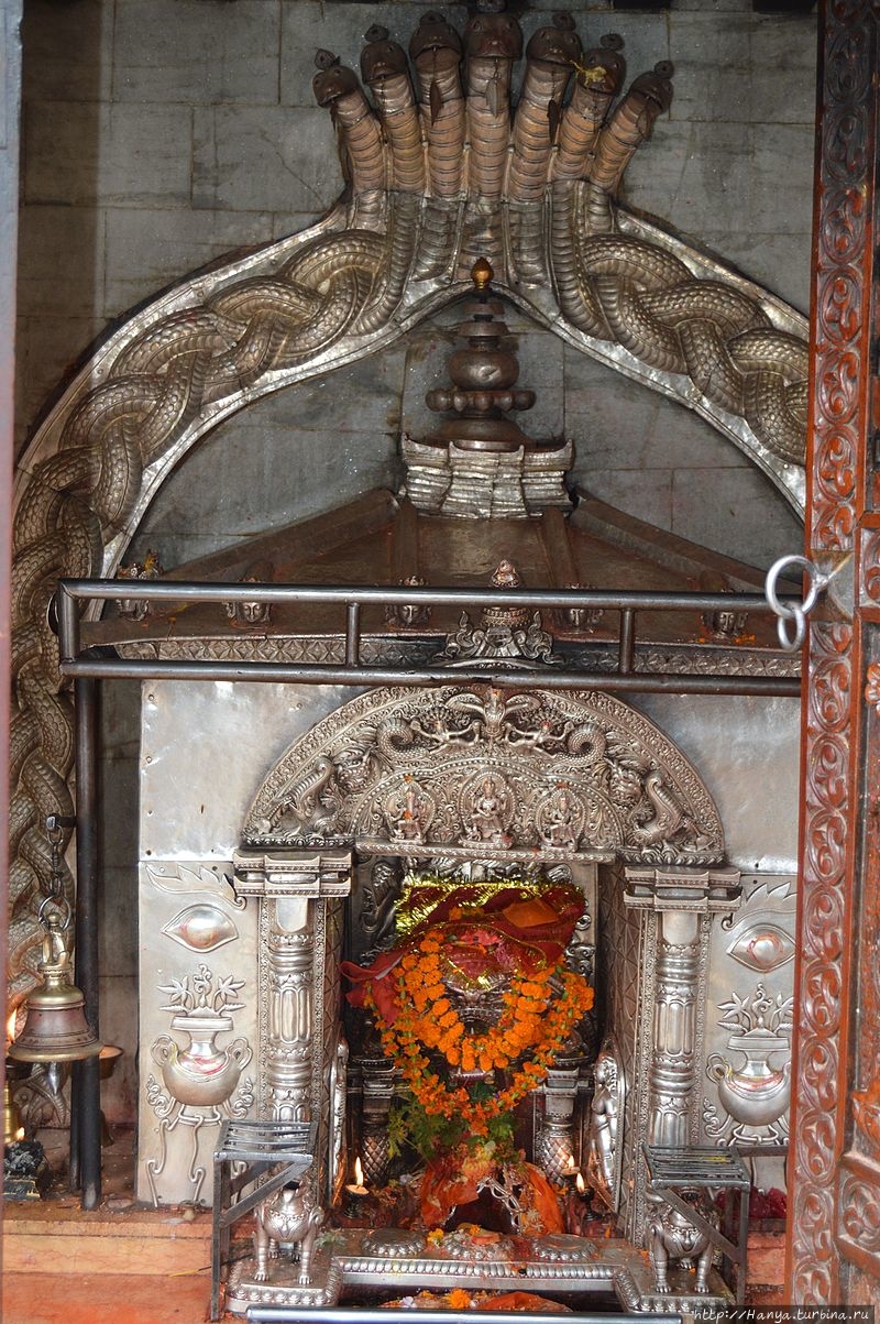 Banglamukhi Mata в храмовом комплексе Kumbheshwor. Из интернета