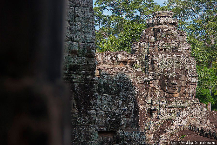 Каменные лики храма Байон Ангкор (столица государства кхмеров), Камбоджа