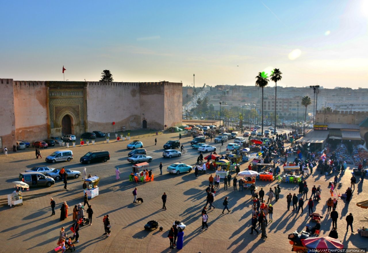 Площадь Аль Хадим Мекнес, Марокко
