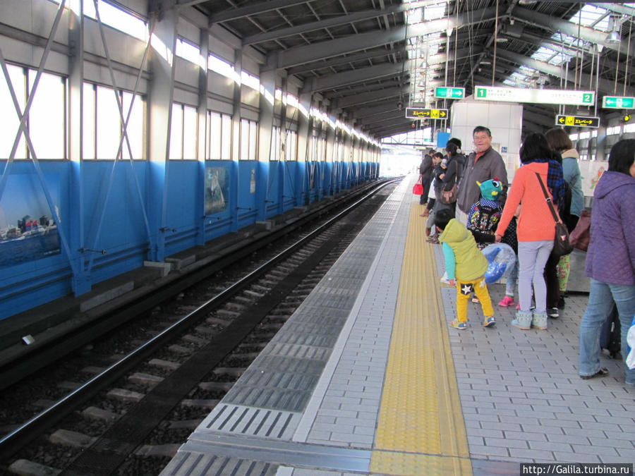 Станция метро. Япония