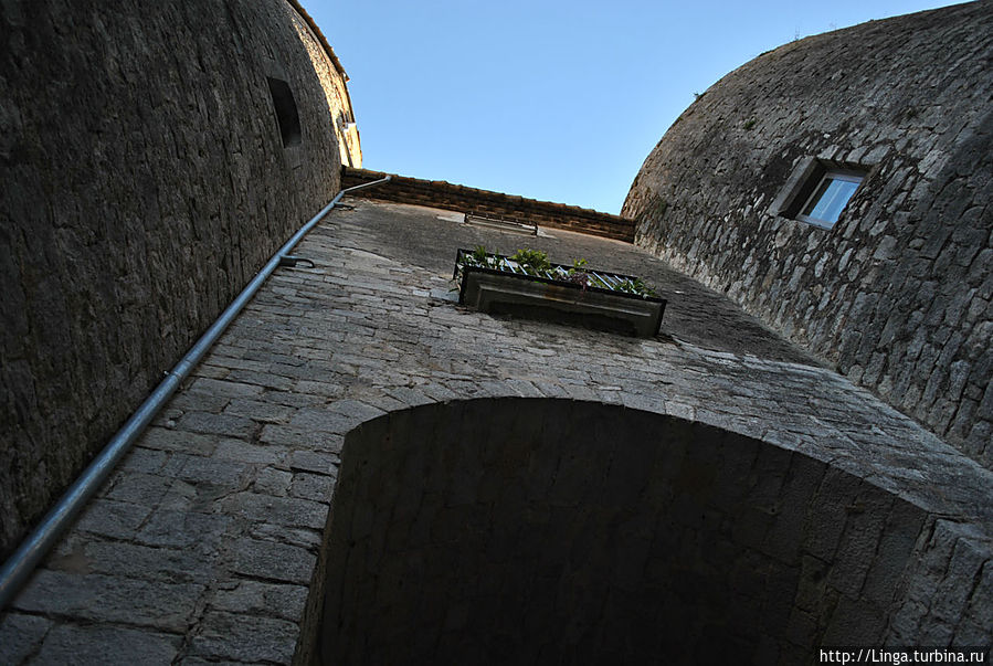 Прогулки по Жироне Жирона, Испания