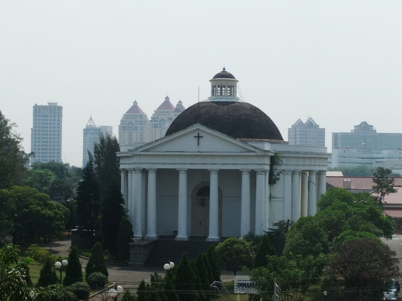 Церковь Св. Иммануила / Gereja Immanuel