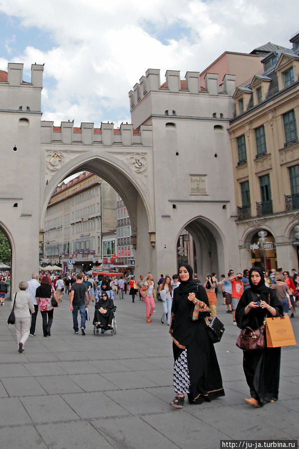 В городе большая мусульмаская община Мюнхен, Германия