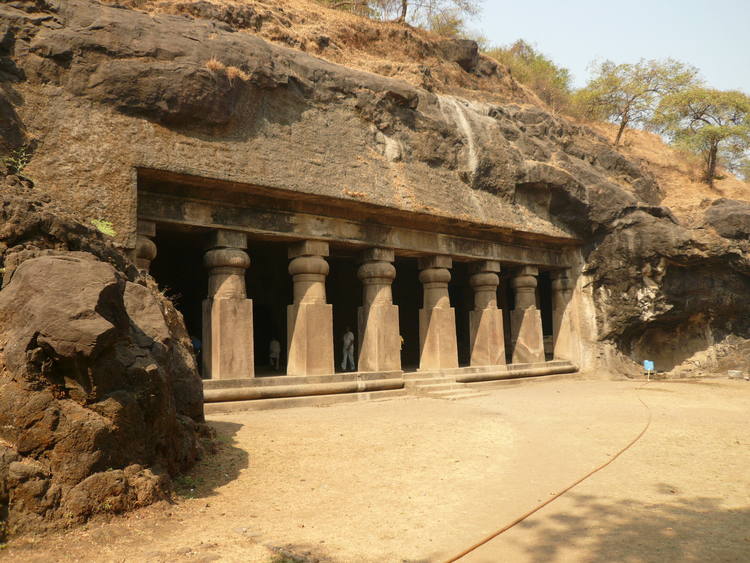 Пещерные храмы на острове Элефанта / Elephanta Caves