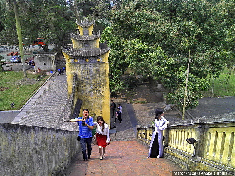 На стенах цитадели Ханой, Вьетнам