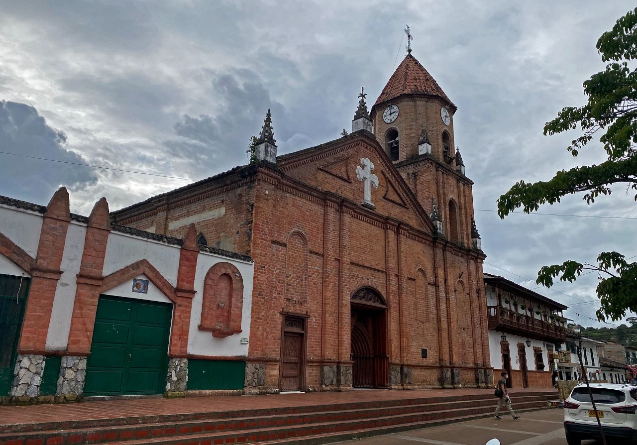 Центральная Церковь прихода Симона Боливара. / Iglesia Central (Parroquia Simon Bolivar)