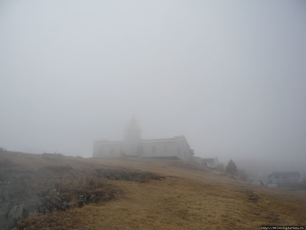 Прогулка по туманному полуострову Брюса Славянка, Россия