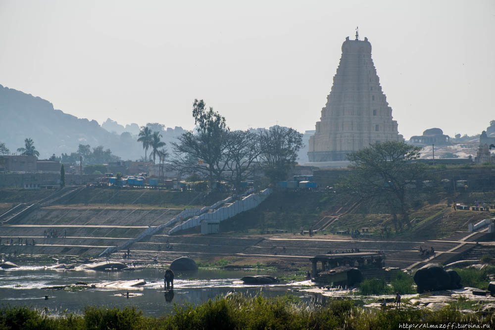 Храм Обезьян Хампи, Индия