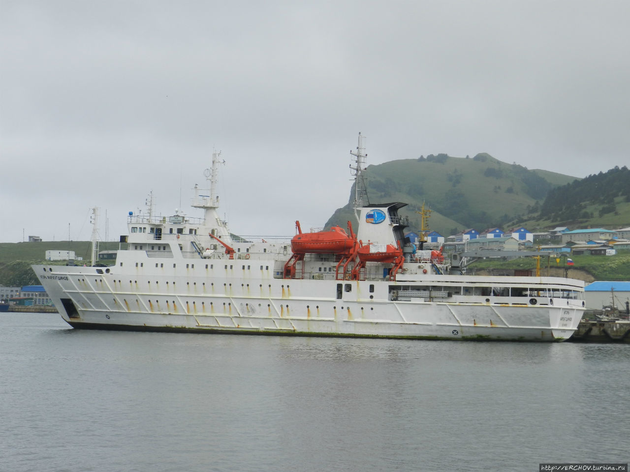 Корабль на кунашир. Катер кунашир. Кунашир судно. Кунашир судно. Фото острова кунашир в ч 2255.