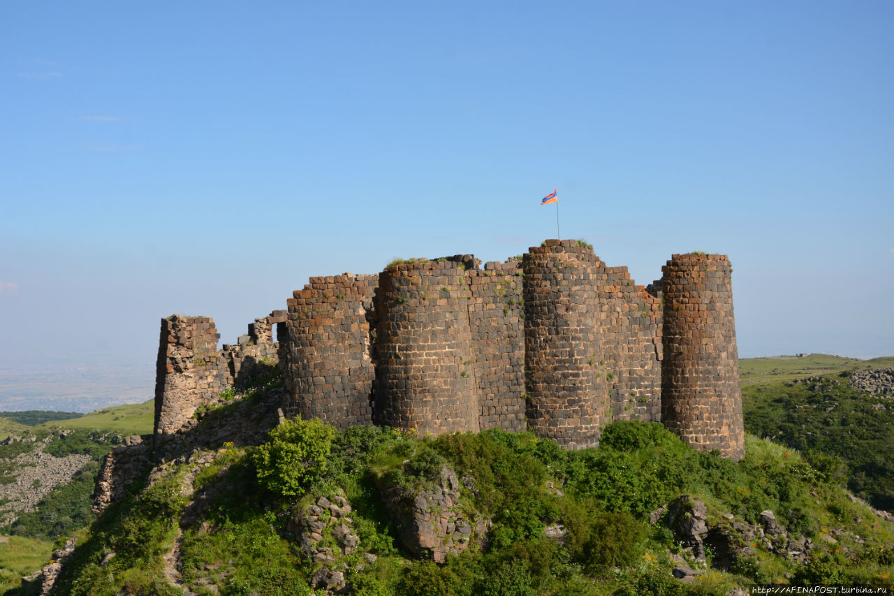 Крепость Амберд с французским шармом