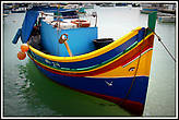 Луццу (мальт. Luzzu) — название традиционных рыбацких лодок на Мальте.
 
На носу лодки «луццу» обычно рисуют глаза, которые предположительно символизируют либо Око Гора, либо глаза Осириса, египетского бога смерти. Глаза призваны оградить рыбаков от опасностей, а сами лодки обычно носят христианские имена.
 
Лодки обычно окрашены в яркие цвета и являются у туристов излюбленным объектом для фотографирования.