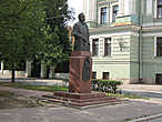 Памятник академику Павлову открыт в 2004 году.