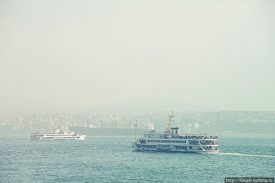 Не передать словами, какой кайф испытываешь, катаясь по Босфору.