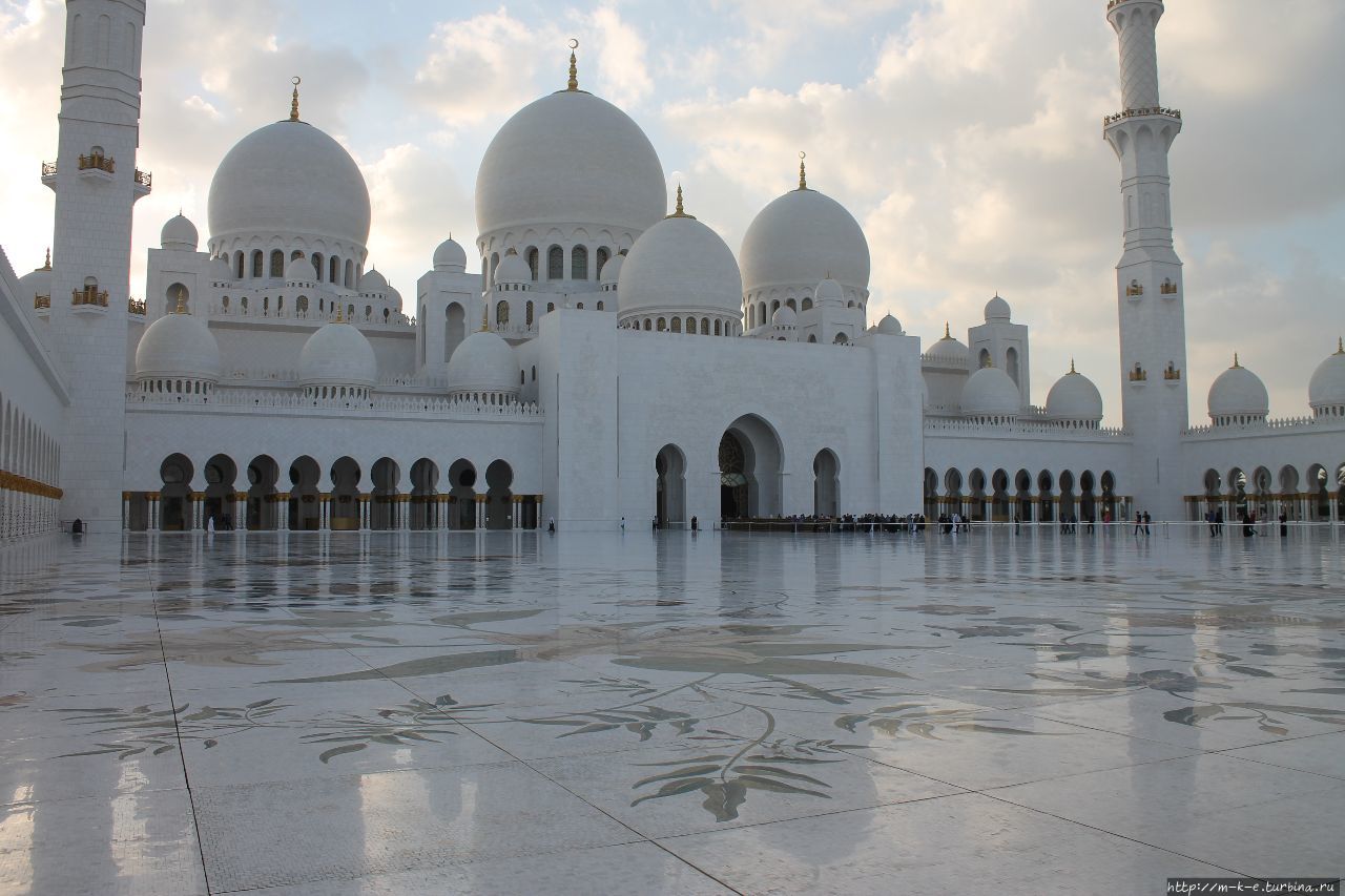 Мечеть Зайда ибн Султана. Наслаждение великой постройкой Абу-Даби, ОАЭ