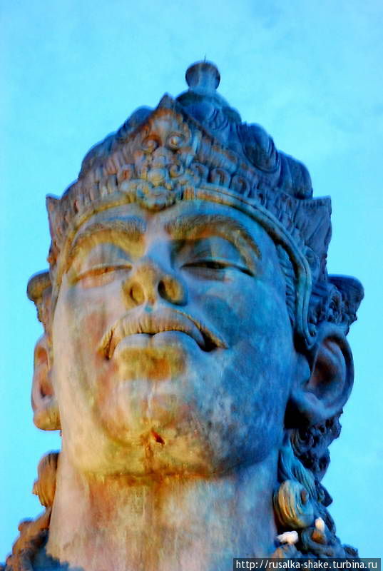 Скульптура Вишну
