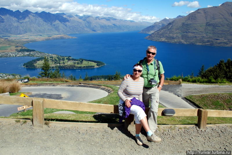 Вид на озеро Вакатипу с вершины горы Ben Lomond Квинстаун, Новая Зеландия