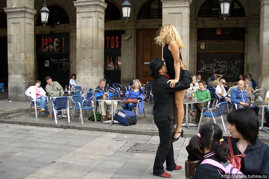 Танго на Королевской площади Барселона, Испания